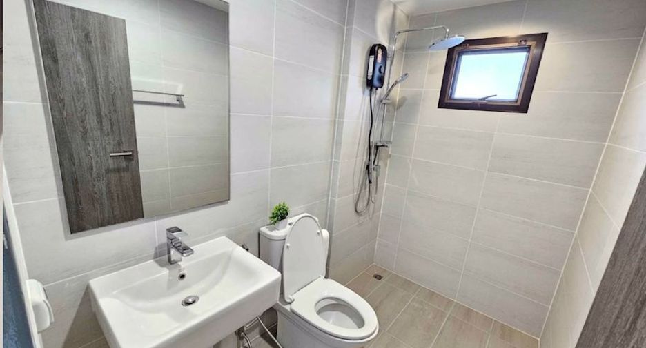 For rent 4 bedrooms house in Prawet, Bangkok
