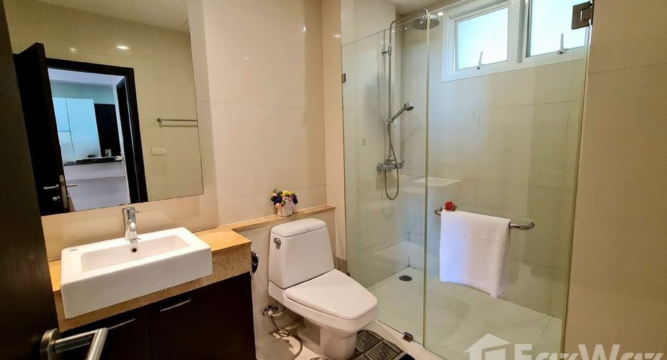 For rent 2 bedrooms condo in Watthana, Bangkok