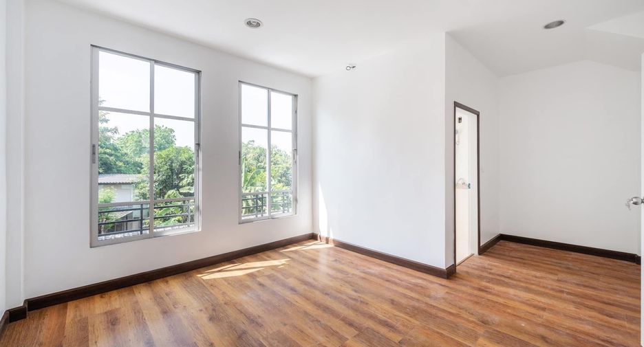 Reihenhaus zur Miete mit 3 Zimmer in Chatuchak, Bangkok