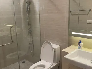 Аренда 2 спальни кондо в Щаттхана, Бангкок