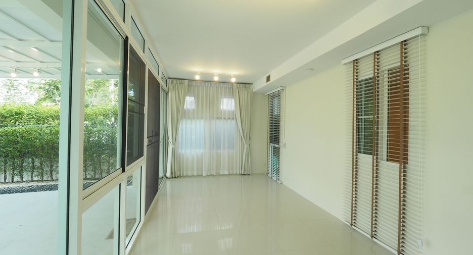 Haus zur Miete mit 4 Zimmer in Bang Phli, Samut Prakan