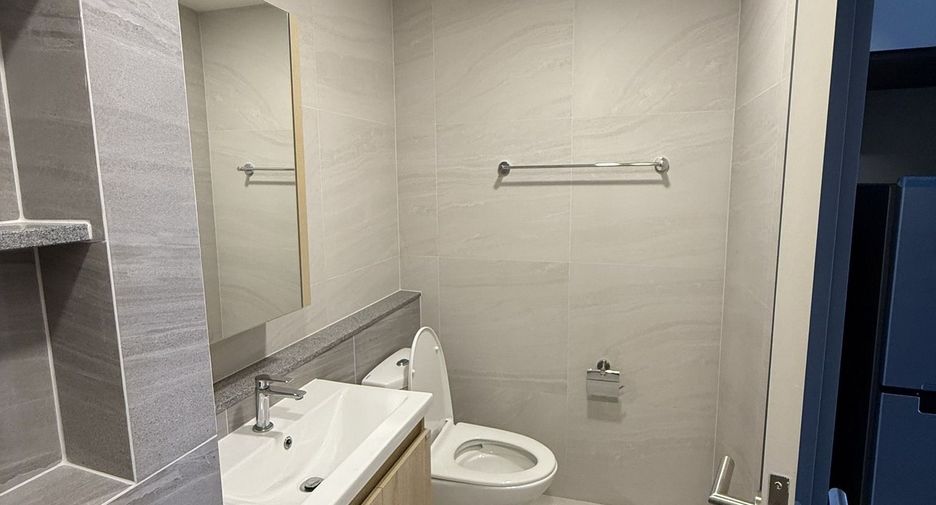 For rent 1 bed condo in Huai Khwang, Bangkok
