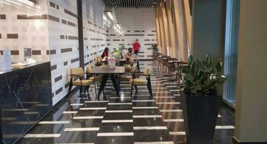 For rent 2 bedrooms condo in Huai Khwang, Bangkok