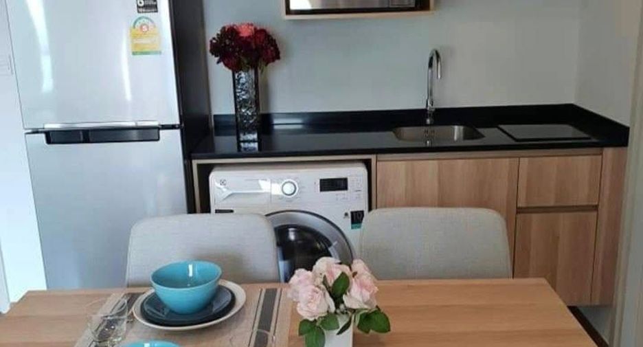 Condo en alquiler de 2 habitaciones en Huai Khwang, Bangkok