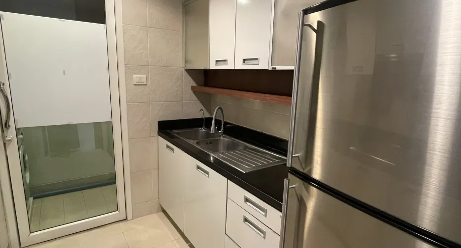 For rent 2 ベッドルーム condo in Khlong Toei, Bangkok