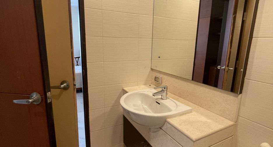 For rent 2 ベッドルーム condo in Khlong Toei, Bangkok