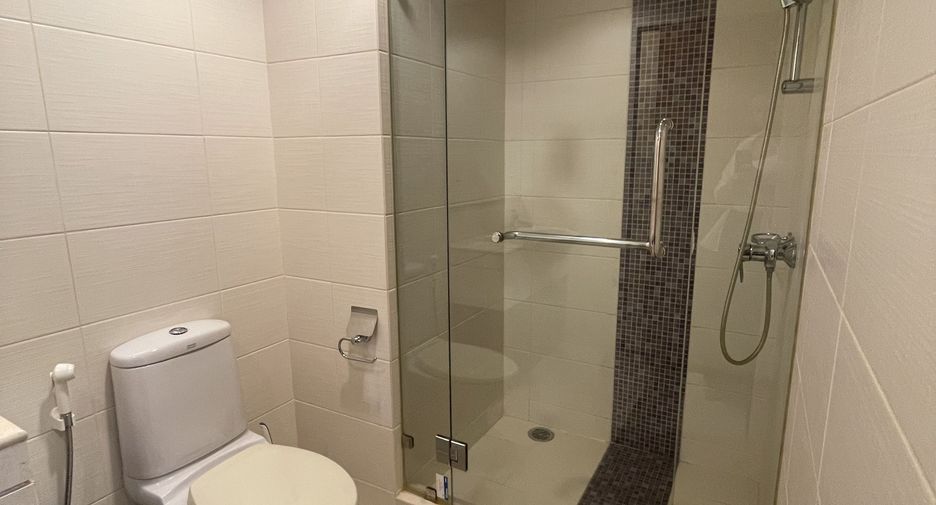 For rent 2 ベッドルーム condo in Khlong Toei, Bangkok