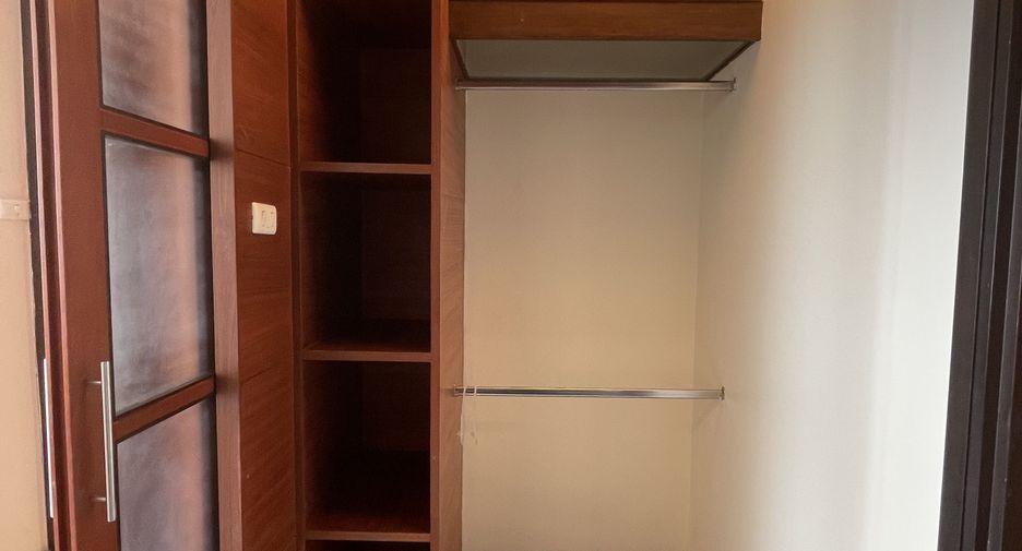 For rent 2 ベッドルーム condo in Khlong Toei, Bangkok