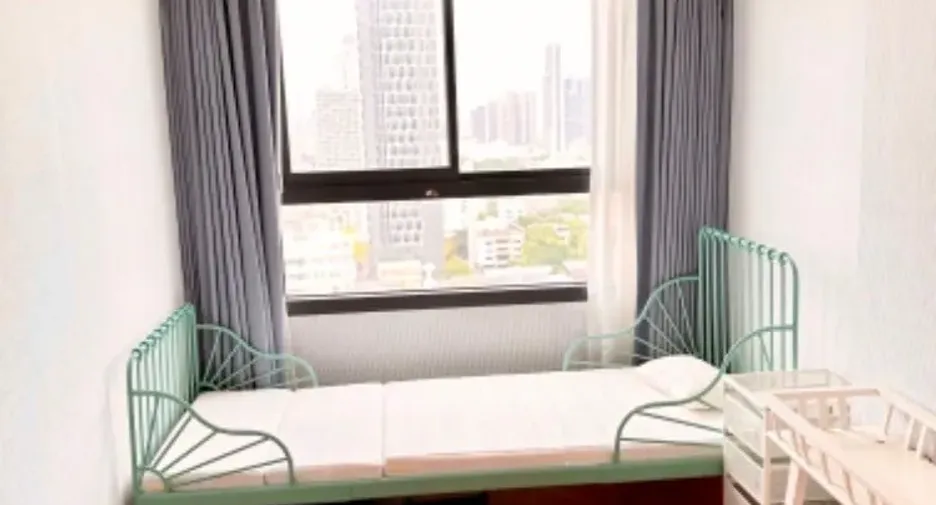 Condo en alquiler de 2 habitaciones en Phra Khanong, Bangkok