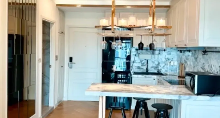 Condo en alquiler de 2 habitaciones en Phra Khanong, Bangkok