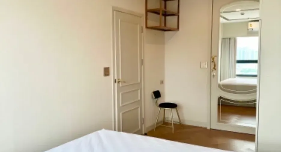 Condo en alquiler de 2 habitaciones en Phra Khanong, Bangkok
