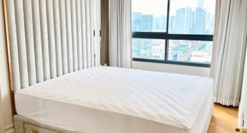 Condo en alquiler de 2 habitaciones en Phra Khanong, Bangkok