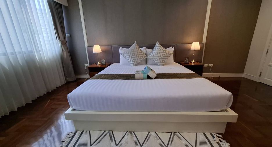For rent 2 bedrooms apartment in Pathum Wan, Bangkok