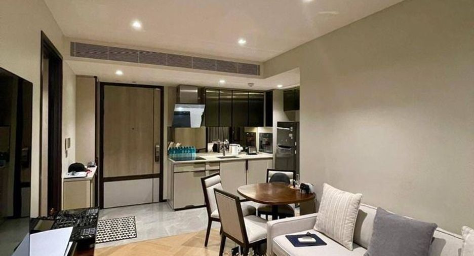 For rent 2 bedrooms condo in Watthana, Bangkok