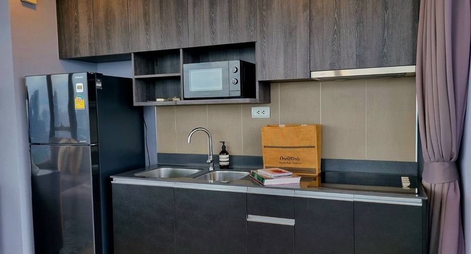For rent 2 bedrooms condo in Bang Rak, Bangkok