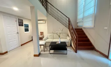 For rent 3 bedrooms apartment in Watthana, Bangkok