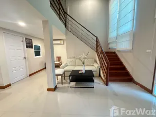 Apartamento en alquiler de 3 habitaciones en Watthana, Bangkok