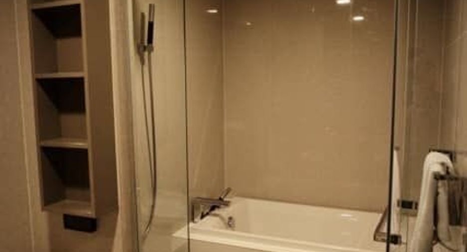 For rent 1 bed condo in Khlong Toei, Bangkok