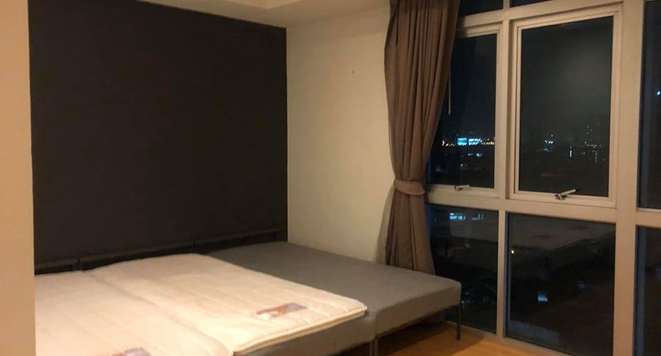 Wohnung zur Miete mit 3 Zimmer in Khlong Toei, Bangkok