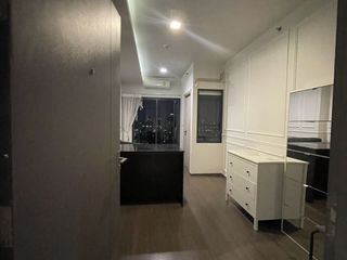 À louer 1 chambre condo à Phra Khanong, Bangkok