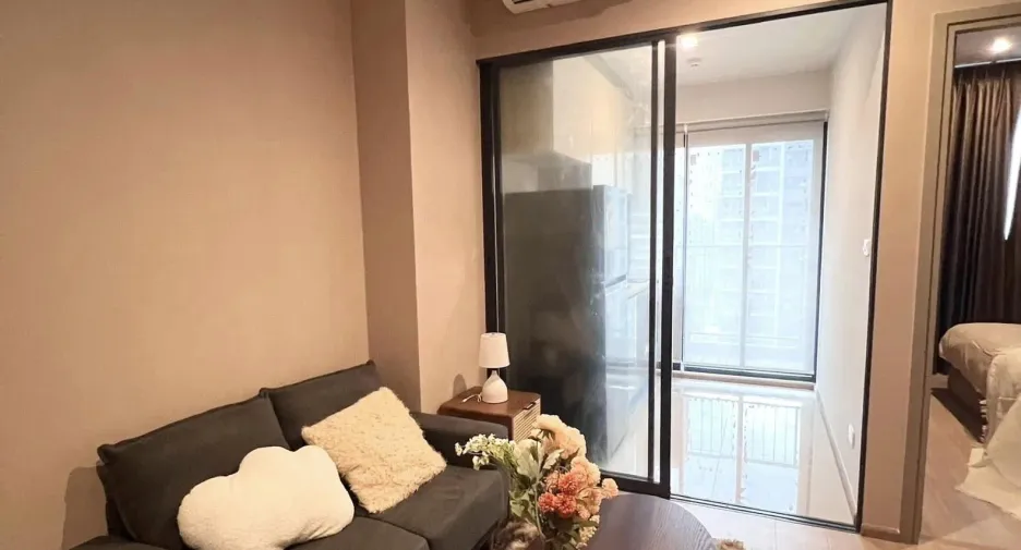 Wohnung zur Miete mit 1 Zimmer in Huai Khwang, Bangkok