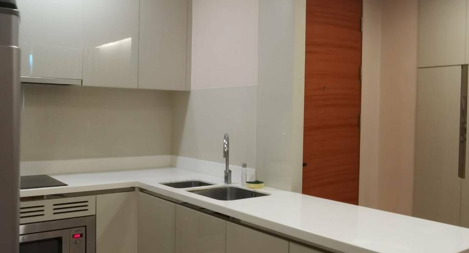For rent 2 bedrooms condo in Khlong Toei, Bangkok