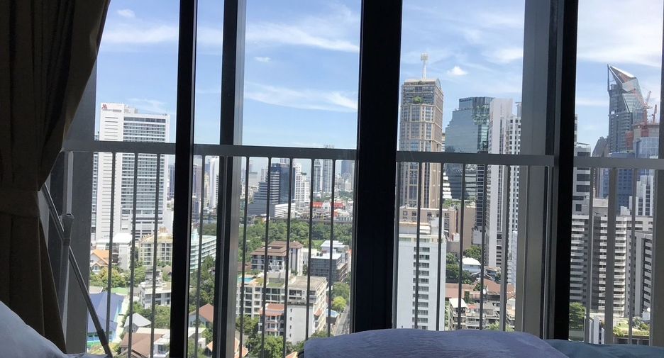 For rent studio condo in Khlong Toei, Bangkok