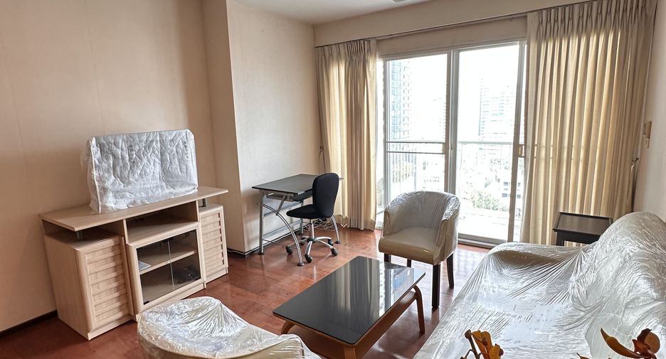 For rent 2 bedrooms condo in Watthana, Bangkok
