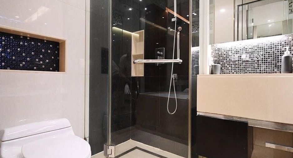 For rent 1 Beds condo in Khlong Toei, Bangkok