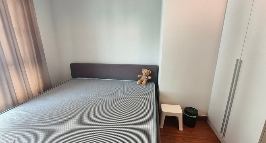 For rent 2 bedrooms condo in Huai Khwang, Bangkok