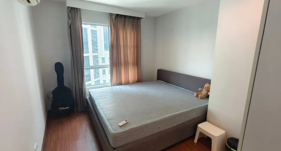 For rent 2 bedrooms condo in Huai Khwang, Bangkok