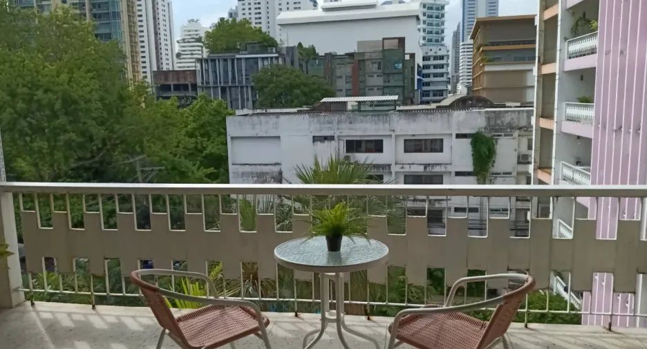 For rent 3 bedrooms condo in Watthana, Bangkok