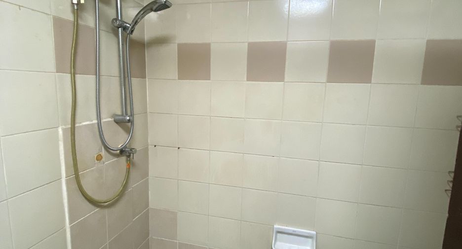 Wohnung zur Miete mit 2 Zimmer in Huai Khwang, Bangkok