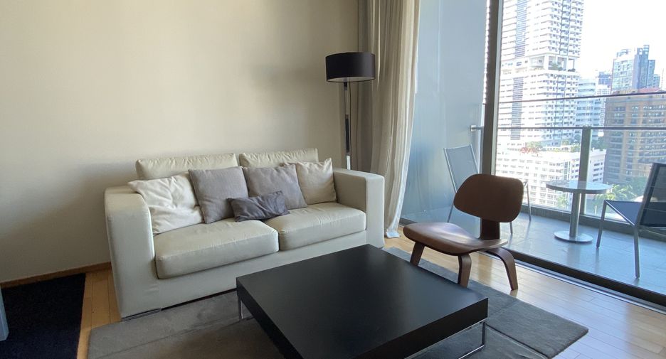 For rent 1 bed condo in Khlong Toei, Bangkok