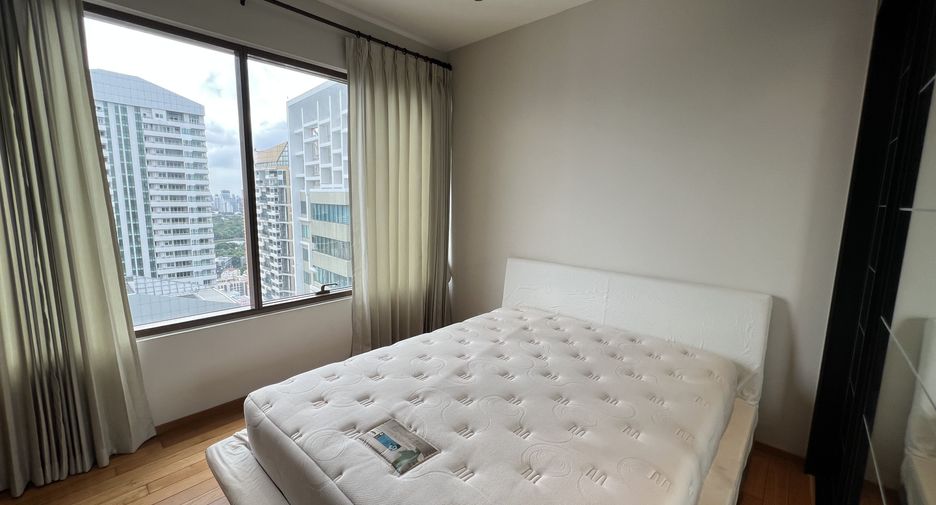 Condo en alquiler de 3 habitaciones en Khlong Toei, Bangkok