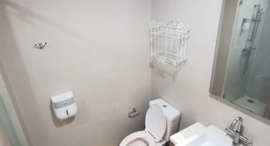 For rent 1 bed condo in Khlong San, Bangkok