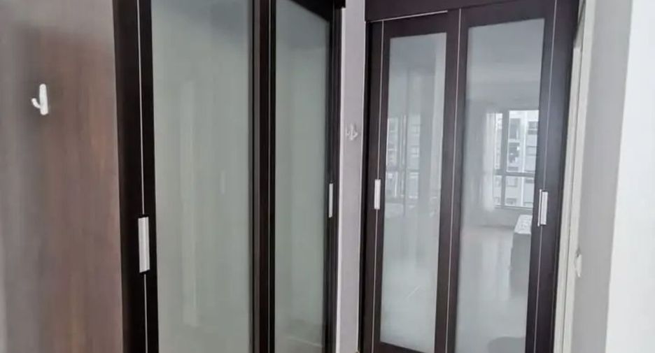 Wohnung zur Miete mit 1 Zimmer in Khlong San, Bangkok