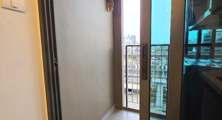 For rent 1 bed condo in Huai Khwang, Bangkok