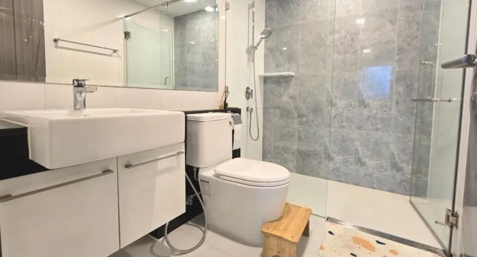 For rent 1 bed condo in Huai Khwang, Bangkok