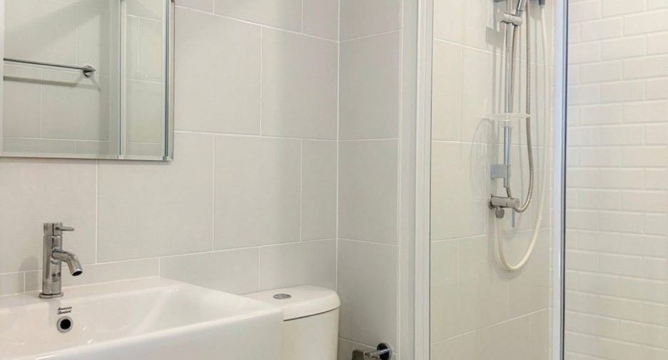 For rent 1 bed condo in Wang Thonglang, Bangkok