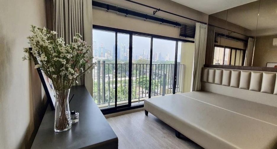 For rent 1 bed condo in Pathum Wan, Bangkok