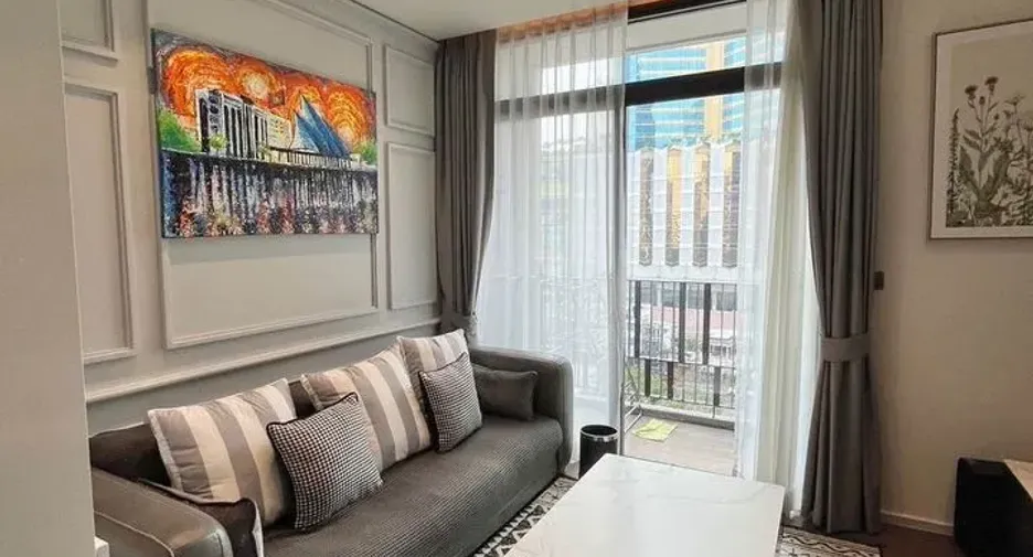 For rent 2 bedrooms condo in Khlong Toei, Bangkok