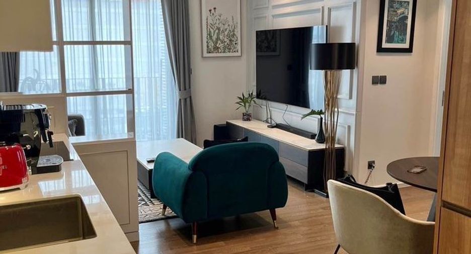 For rent 2 bedrooms condo in Khlong Toei, Bangkok