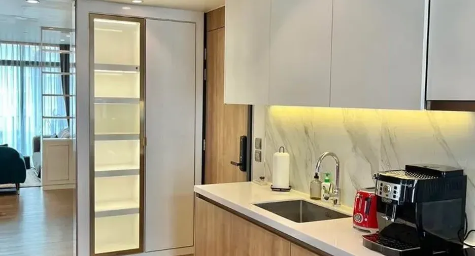 For rent 2 bedrooms condo in Khlong Toei, Bangkok