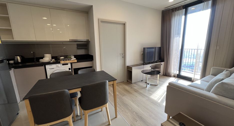 For rent 2 bedrooms condo in Khlong Toei, Bangkok