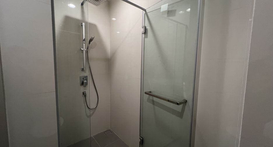 Wohnung zur Miete mit 2 Zimmer in Khlong Toei, Bangkok