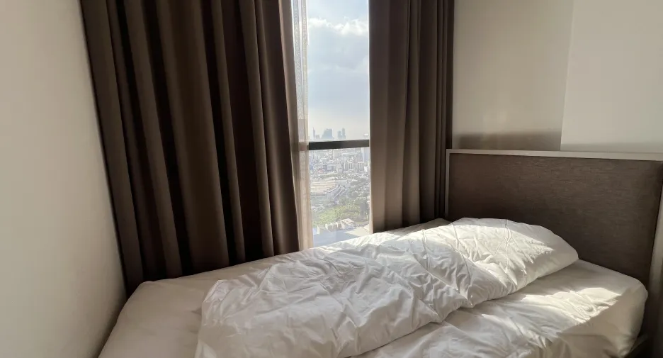 For rent 2 bedrooms condo in Khlong Toei, Bangkok
