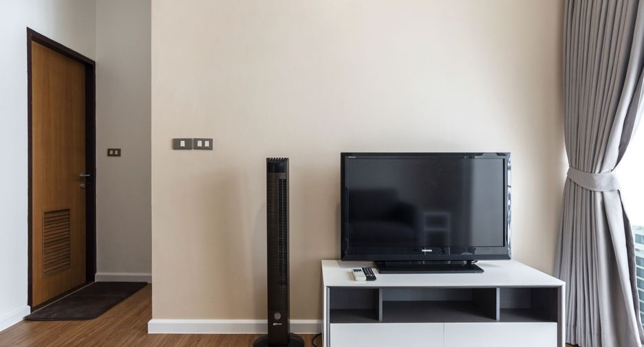 For rent 1 bed condo in Watthana, Bangkok