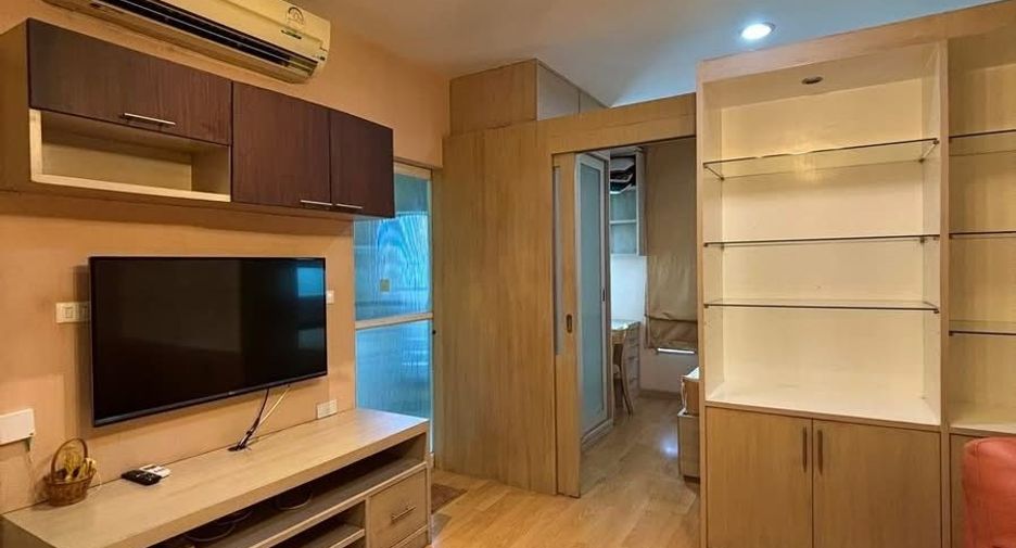 For rent 1 bed condo in Huai Khwang, Bangkok