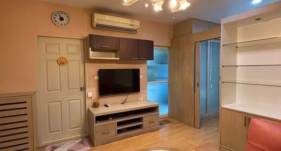 For rent 1 bed condo in Huai Khwang, Bangkok